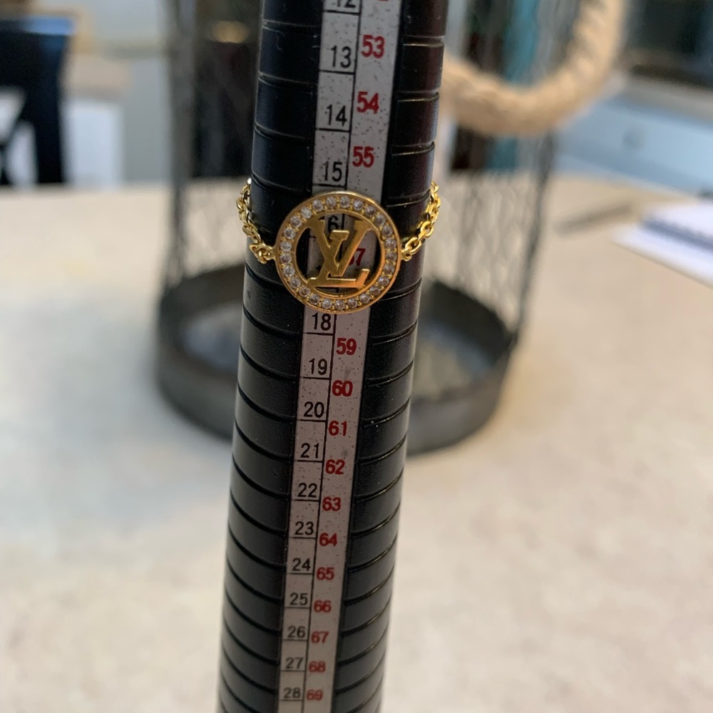 Louis Vuitton 21K Saudi Gold Chain Ring With Diamonds